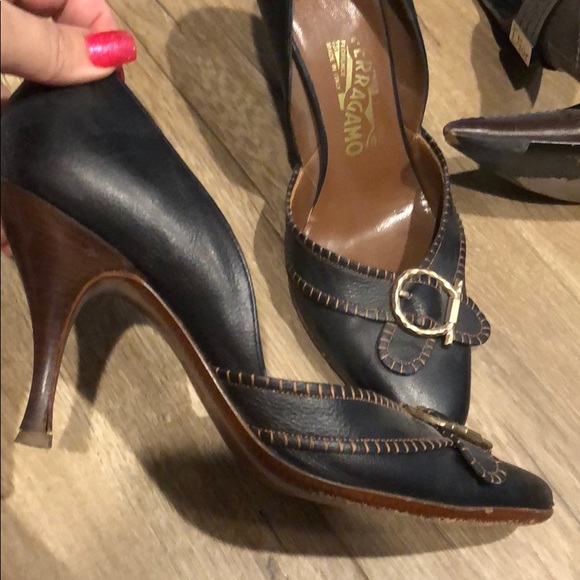 Shoes - Picture 2 of 4